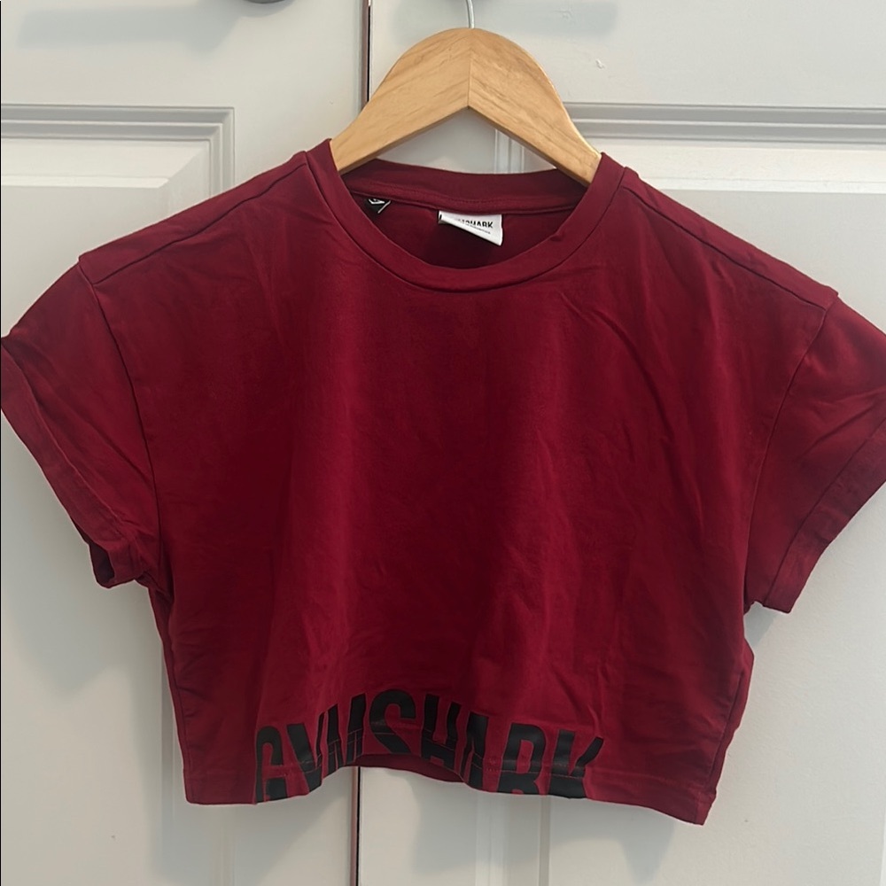 Gymshark XS Burgundy Graphic Crop T-Shirt